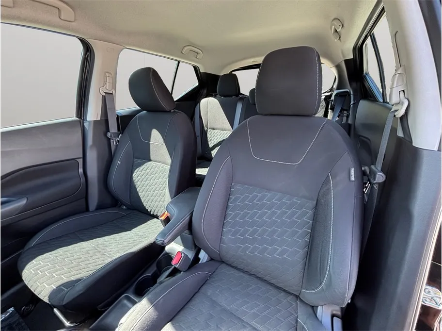 Nissan Kicks photo 17