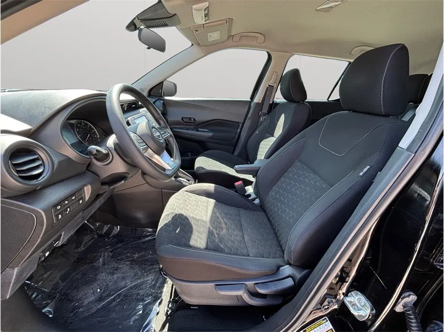 Nissan Kicks photo 2