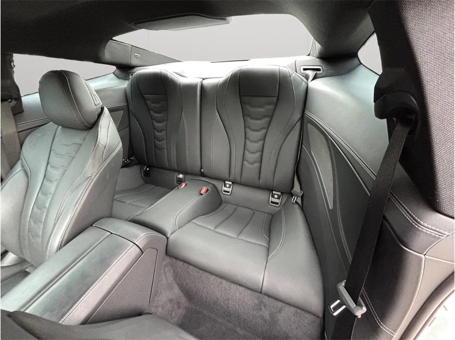 BMW 8 Series photo 43