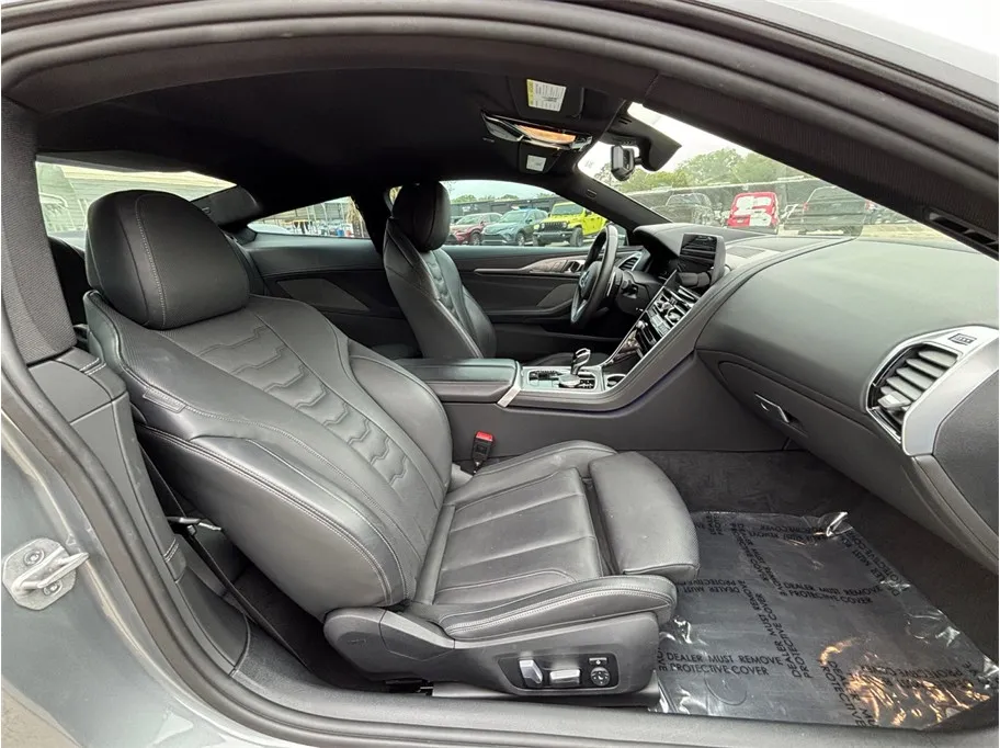 BMW 8 Series photo 45