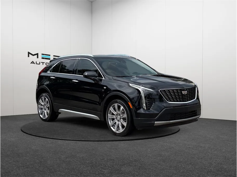 Black 2020 Cadillac XT4 Premium Luxury Sport Utility 4D for sale in Jacksonville, FL