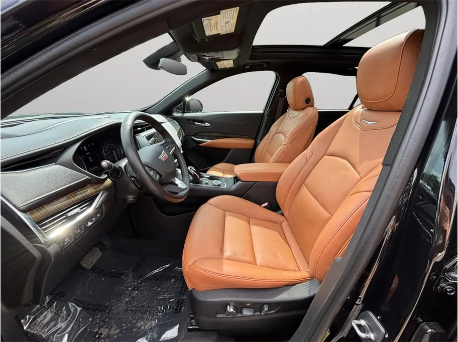 Cadillac XT4 photo 2
