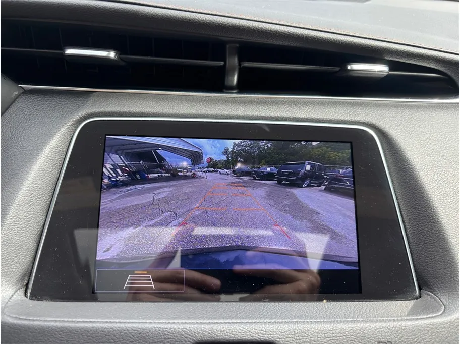 Cadillac XT4 photo 32