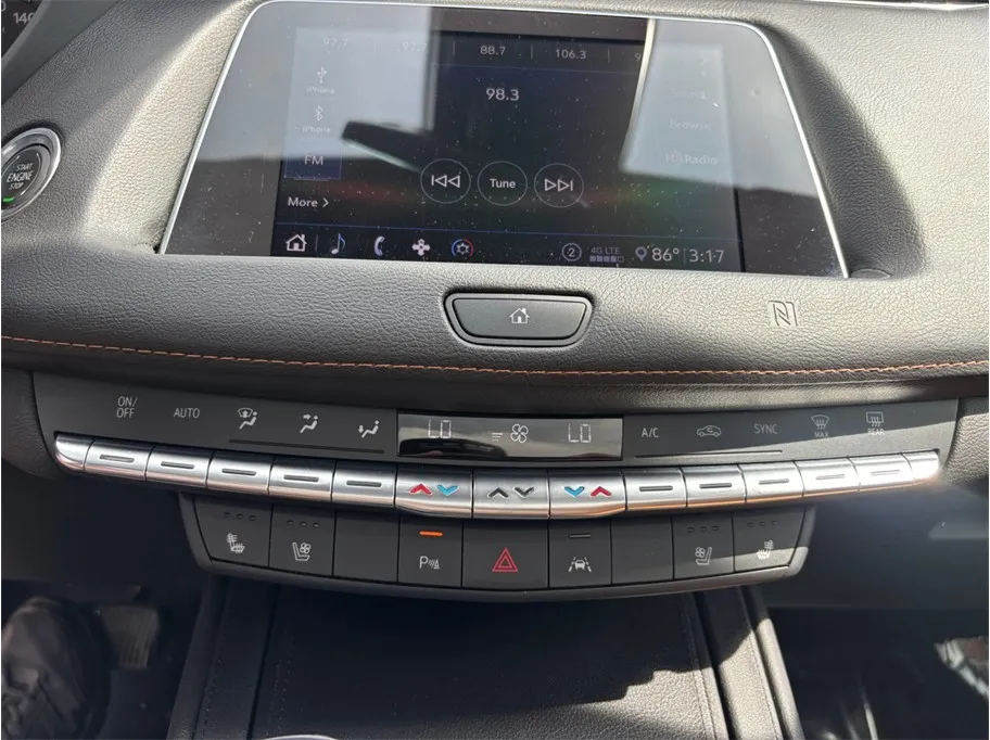Cadillac XT4 photo 33