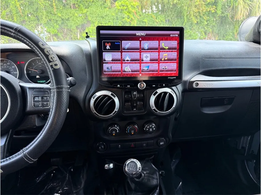 Jeep Wrangler photo 11
