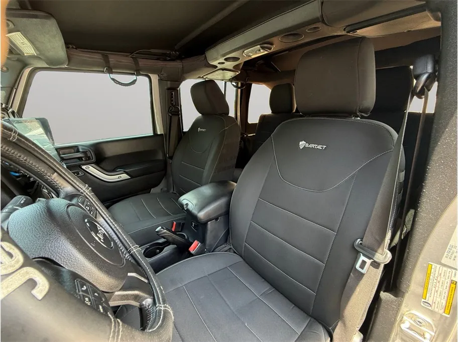 Jeep Wrangler photo 19