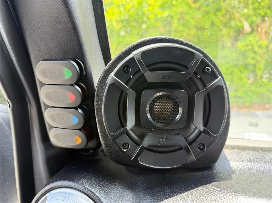 Jeep Wrangler photo 23