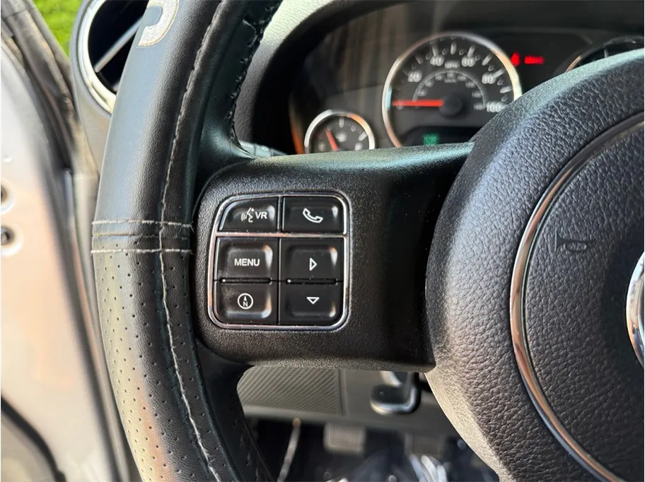Jeep Wrangler photo 26