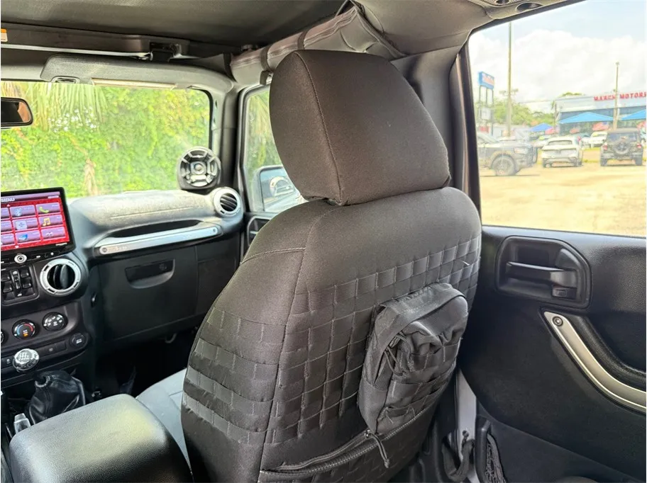 Jeep Wrangler photo 43