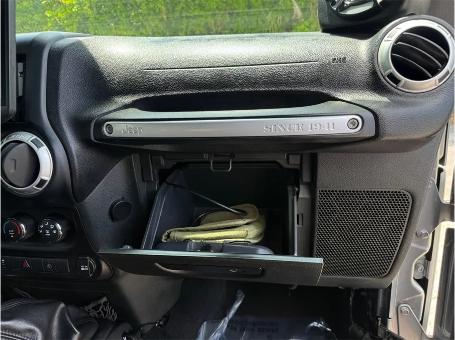 Jeep Wrangler photo 49