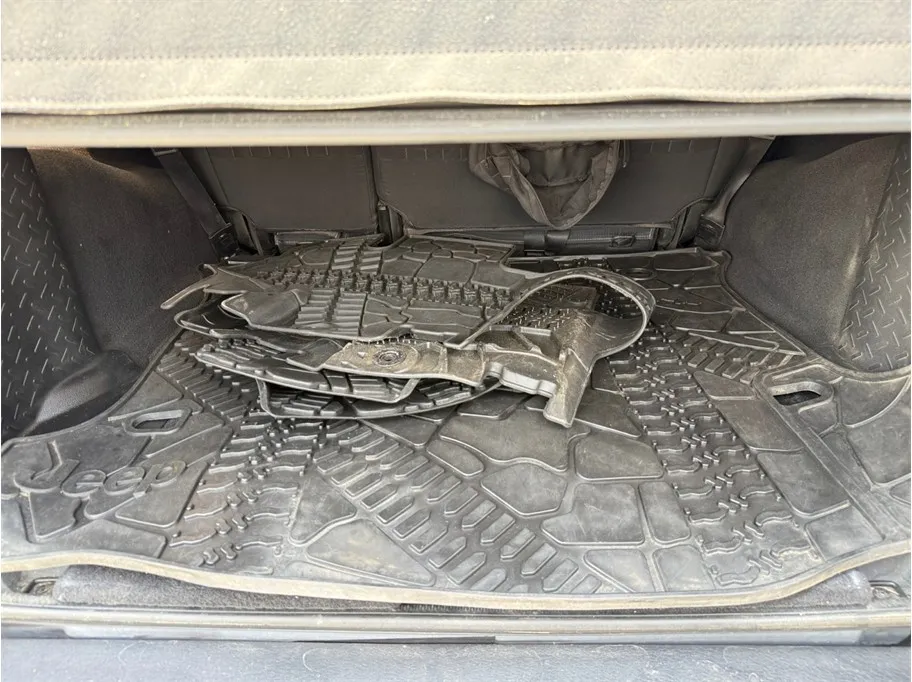 Jeep Wrangler photo 52