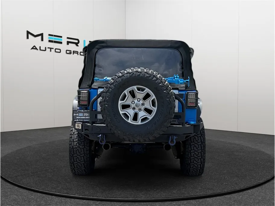 Jeep Wrangler photo 8