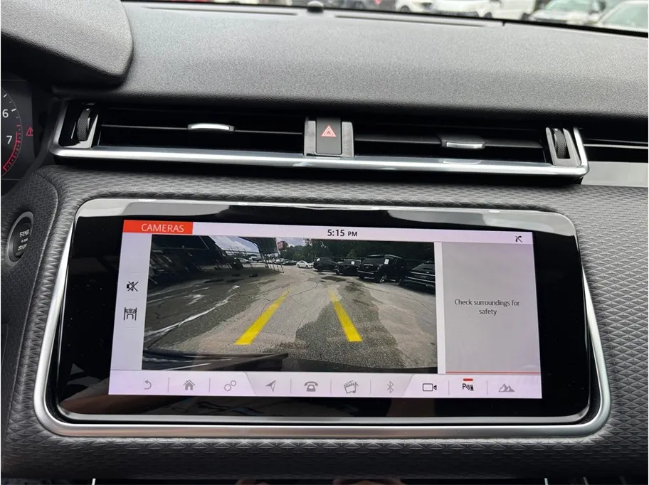 Land Rover Range Rover Velar photo 34