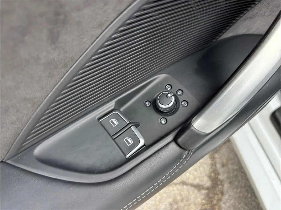 Audi TT photo 23