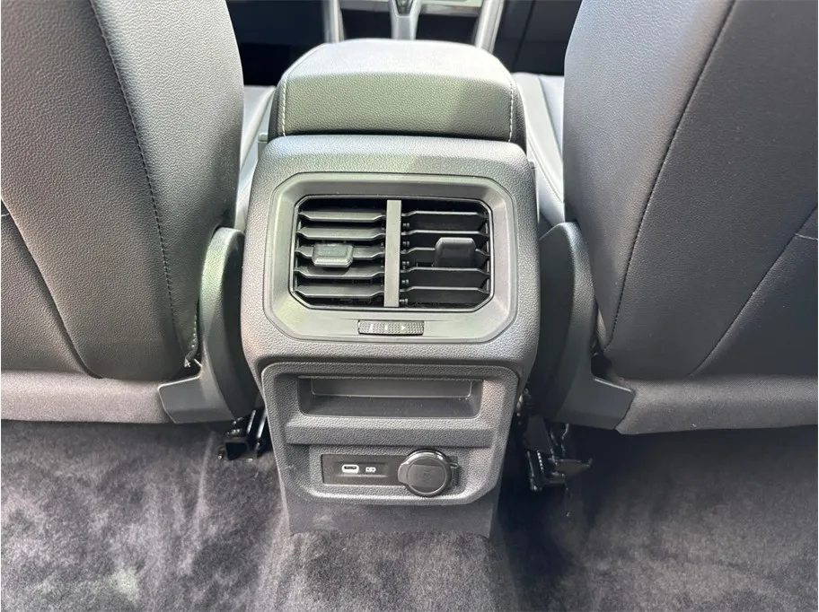 Volkswagen Tiguan photo 38