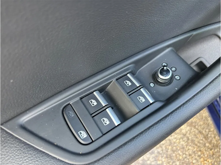 Audi A4 photo 19