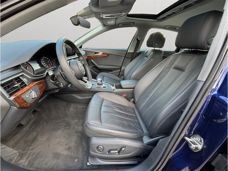 Audi A4 photo 2