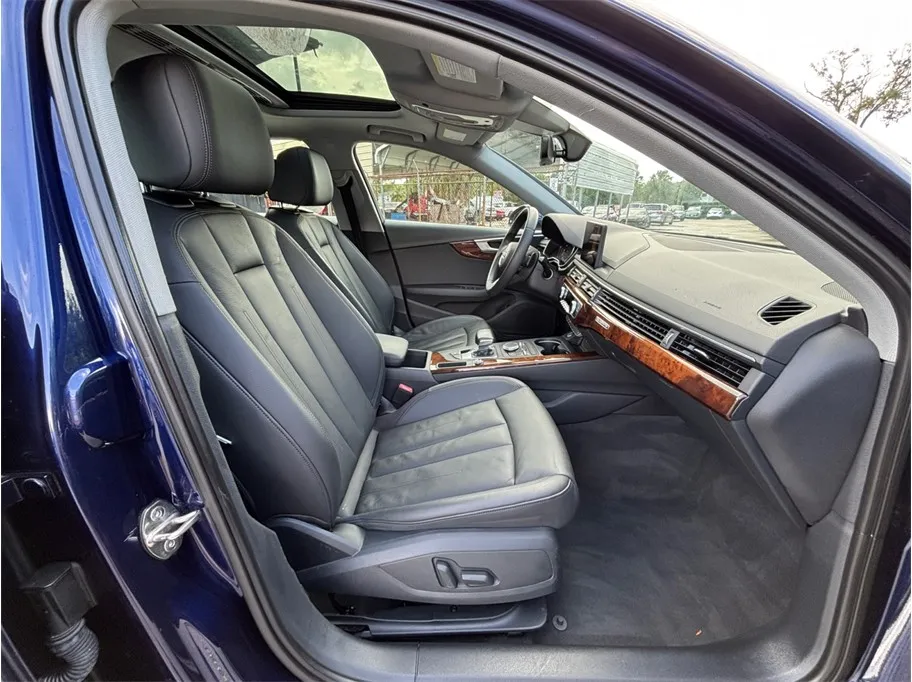 Audi A4 photo 37