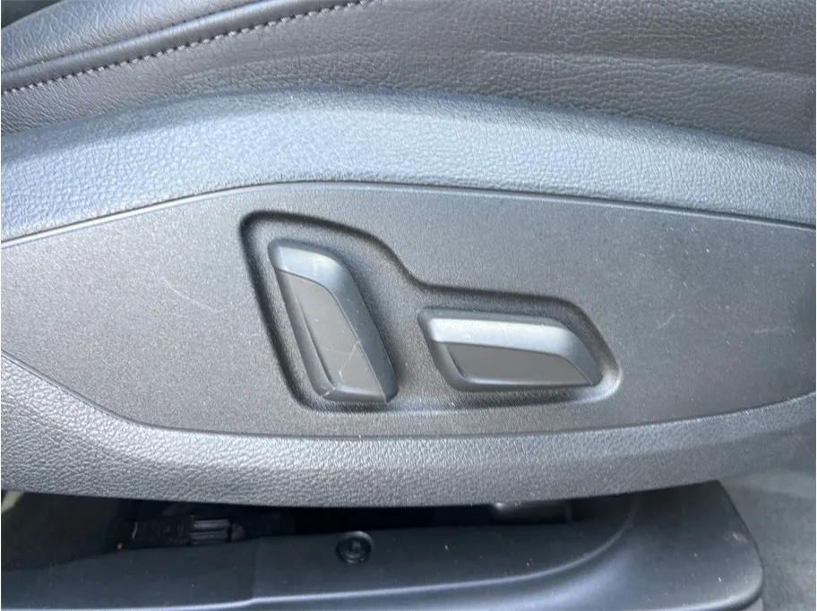 Audi A4 photo 38
