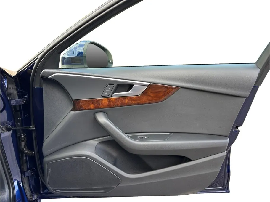 Audi A4 photo 39