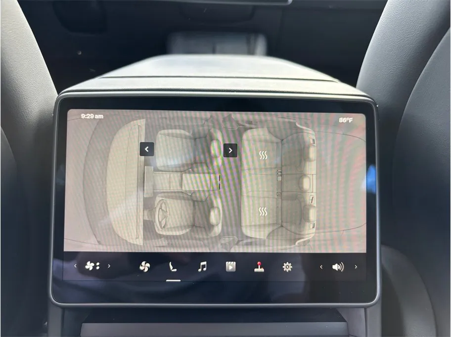 Tesla Model 3 photo 37