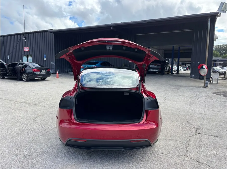 Tesla Model 3 photo 43