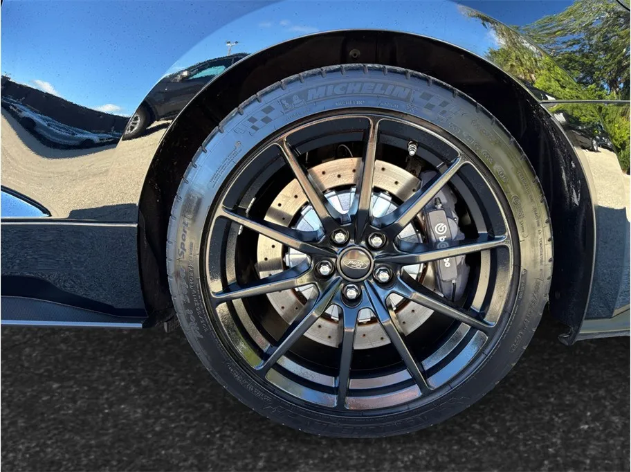 Ford Mustang photo 12