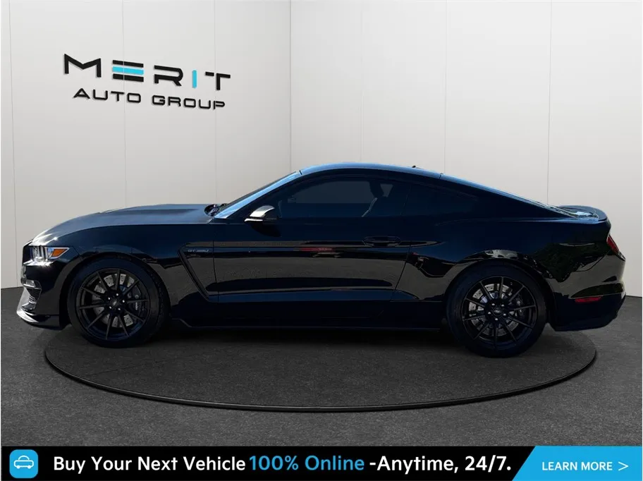 Ford Mustang photo 5