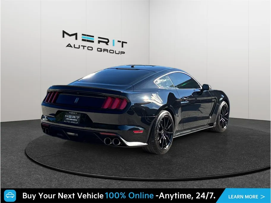 Ford Mustang photo 8
