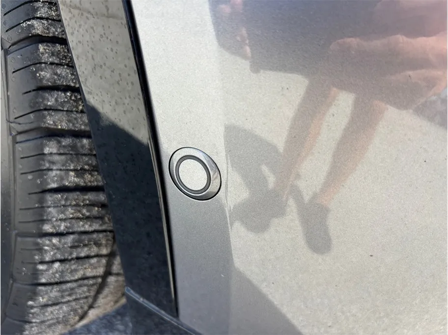 Land Rover Discovery photo 13