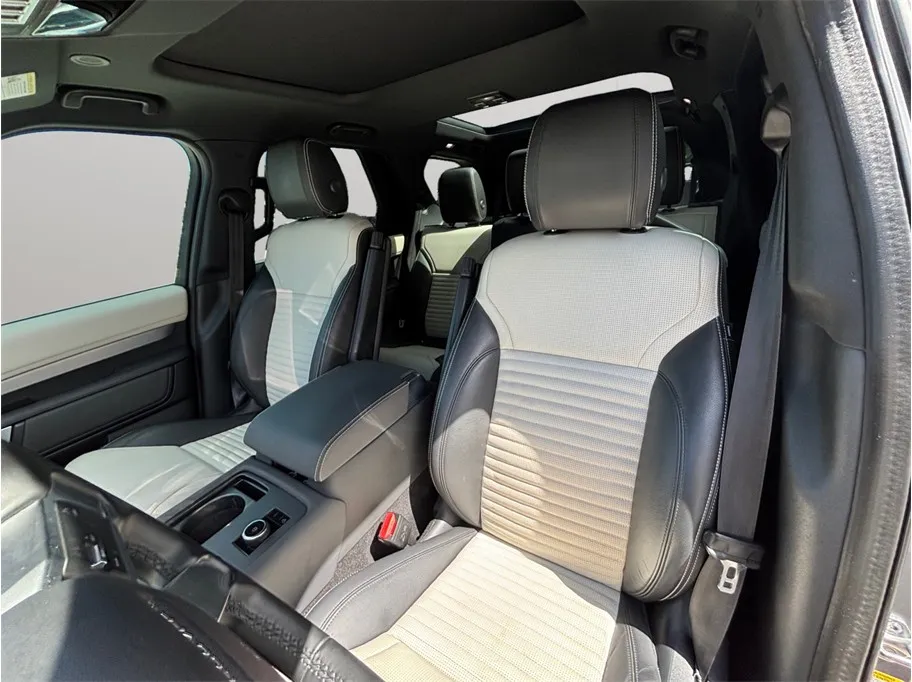Land Rover Discovery photo 18