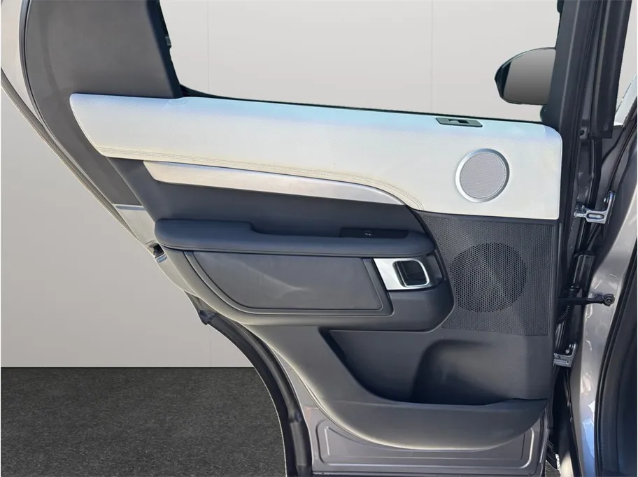 Land Rover Discovery photo 37