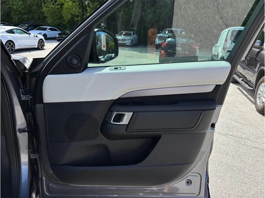 Land Rover Discovery photo 44