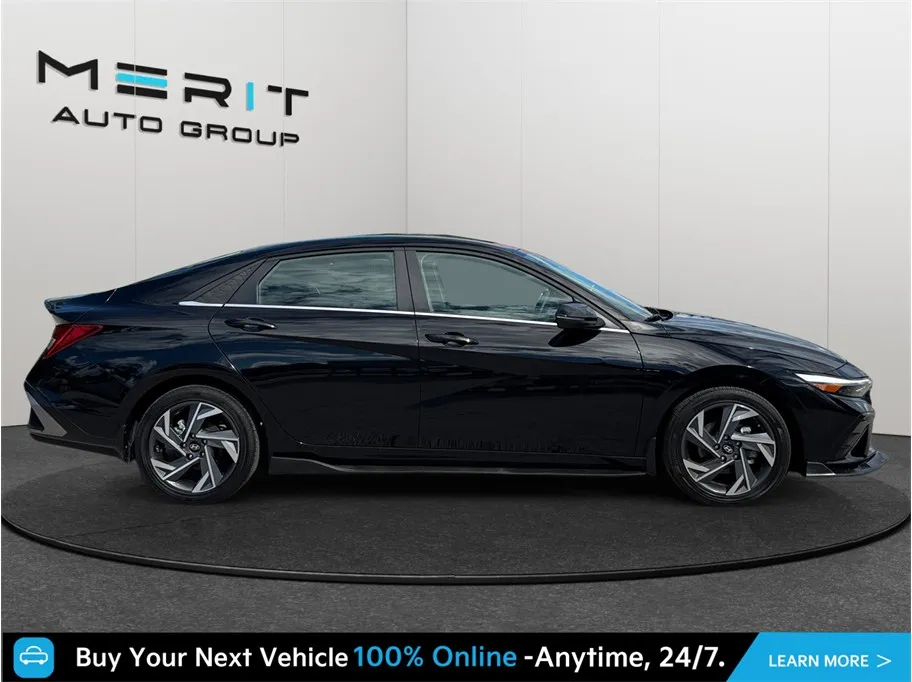 Hyundai Elantra photo 10