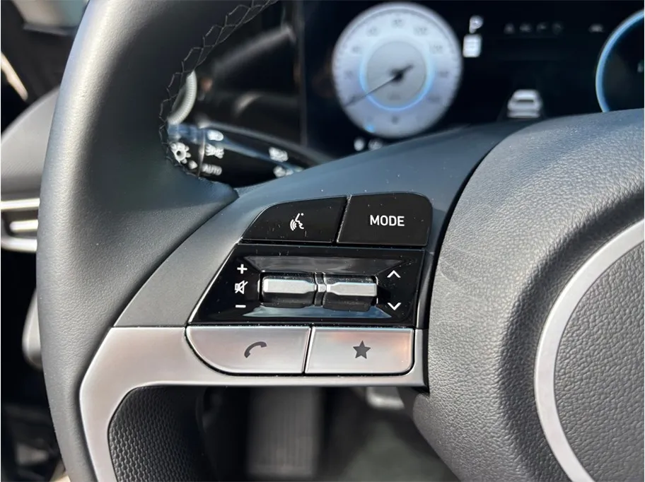 Hyundai Elantra photo 27