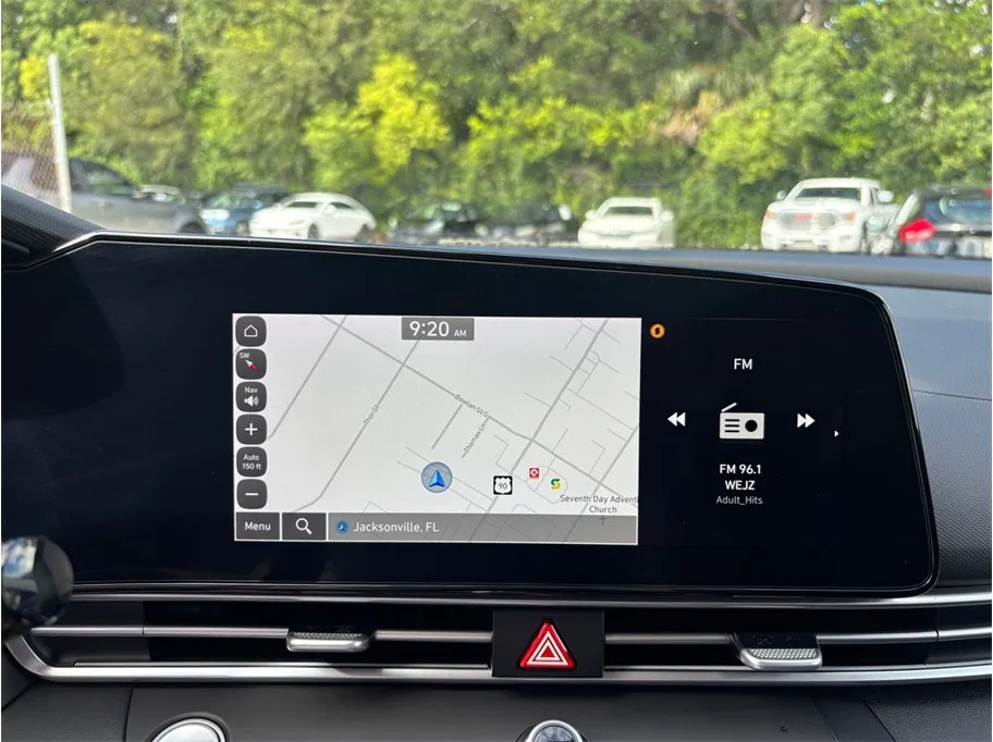 Hyundai Elantra photo 31