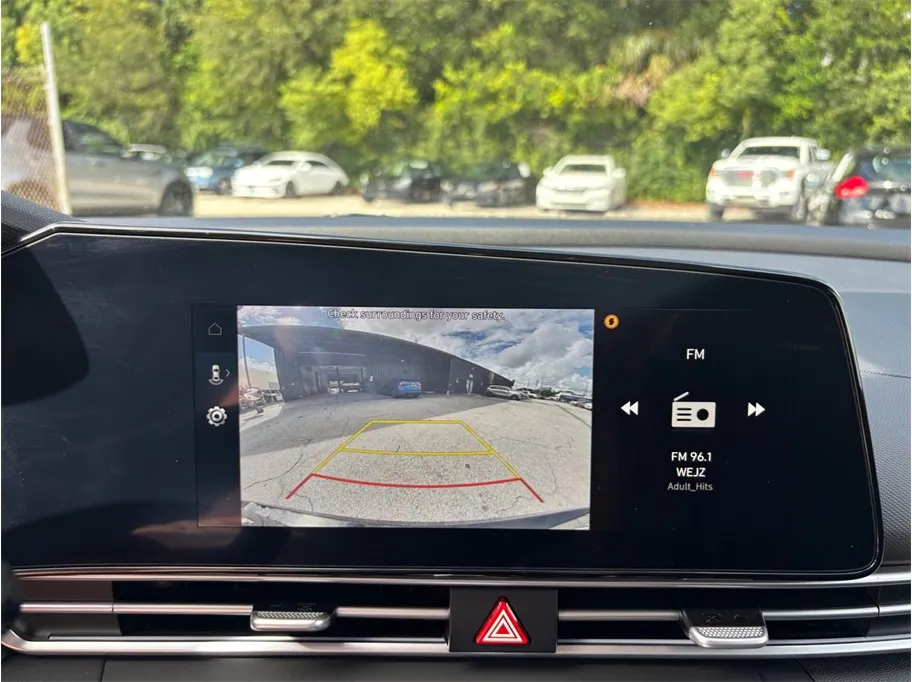 Hyundai Elantra photo 32