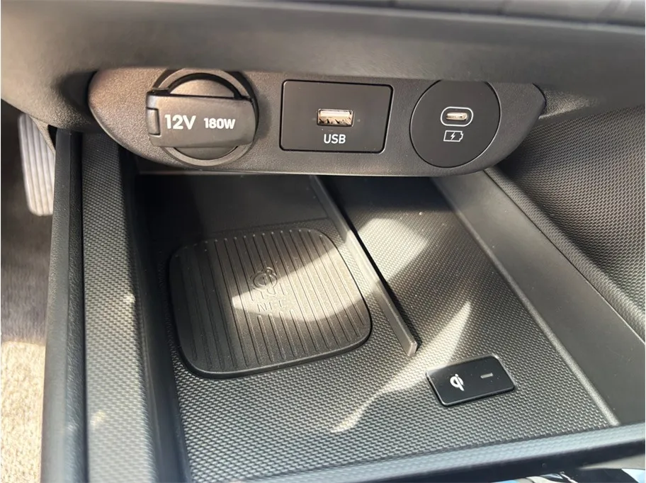 Hyundai Elantra photo 35