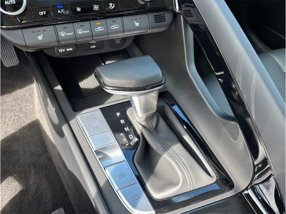 Hyundai Elantra photo 37