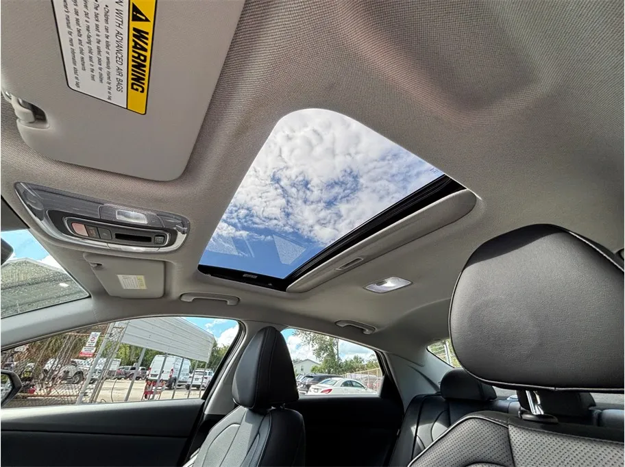 Hyundai Elantra photo 38
