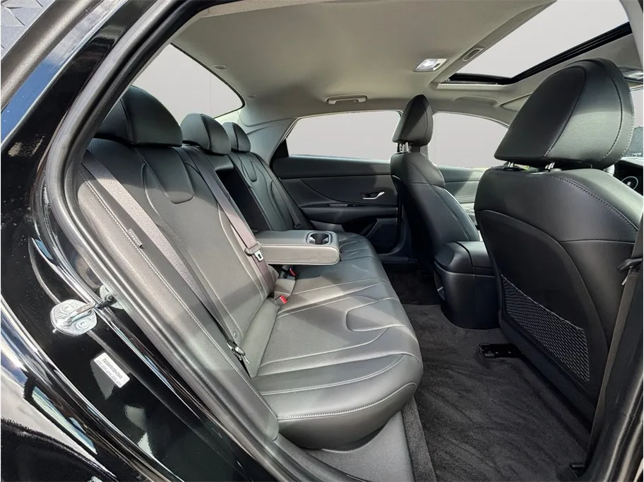 Hyundai Elantra photo 43