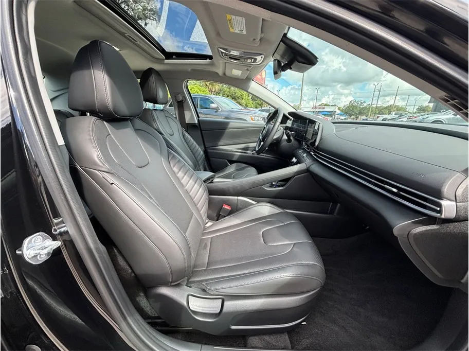 Hyundai Elantra photo 44