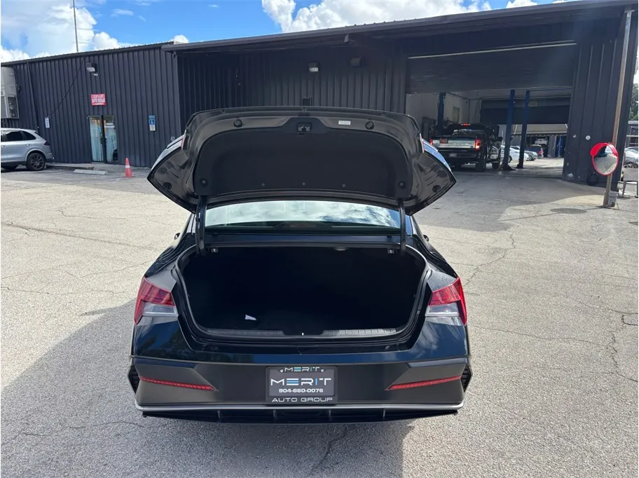 Hyundai Elantra photo 47