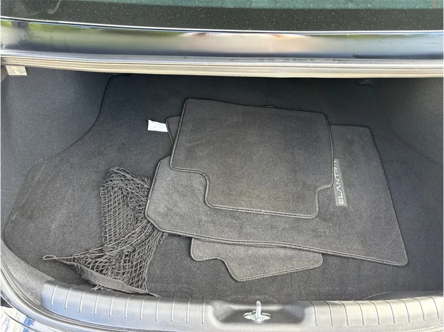 Hyundai Elantra photo 48