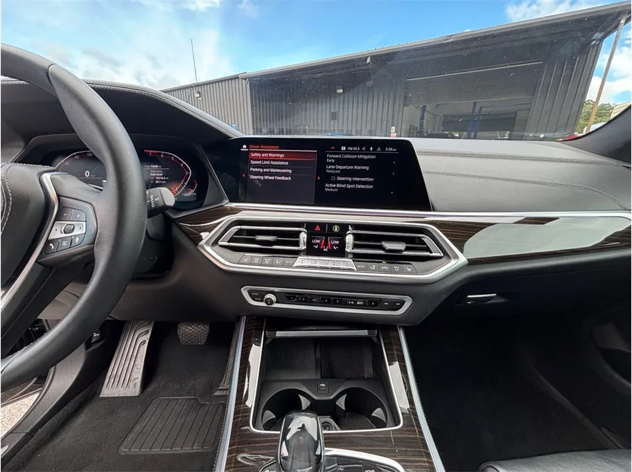 BMW X5 photo 11