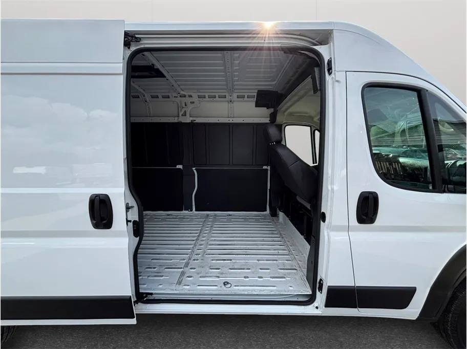 Ram Cargo Van photo 27