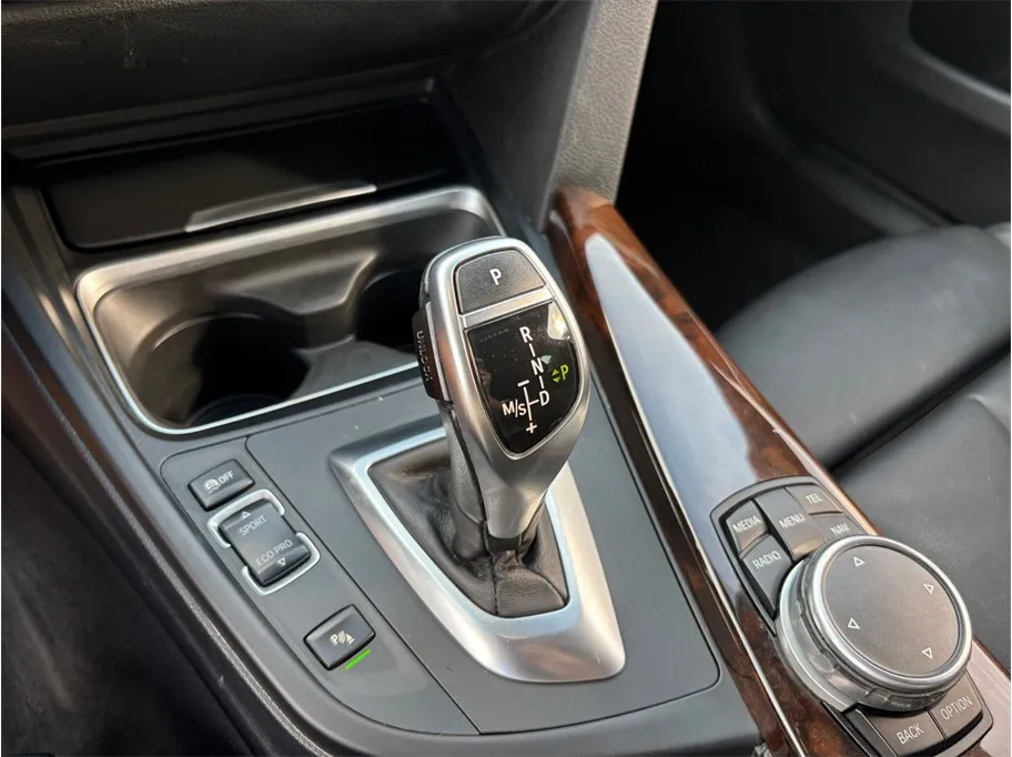 BMW 4 Series photo 32