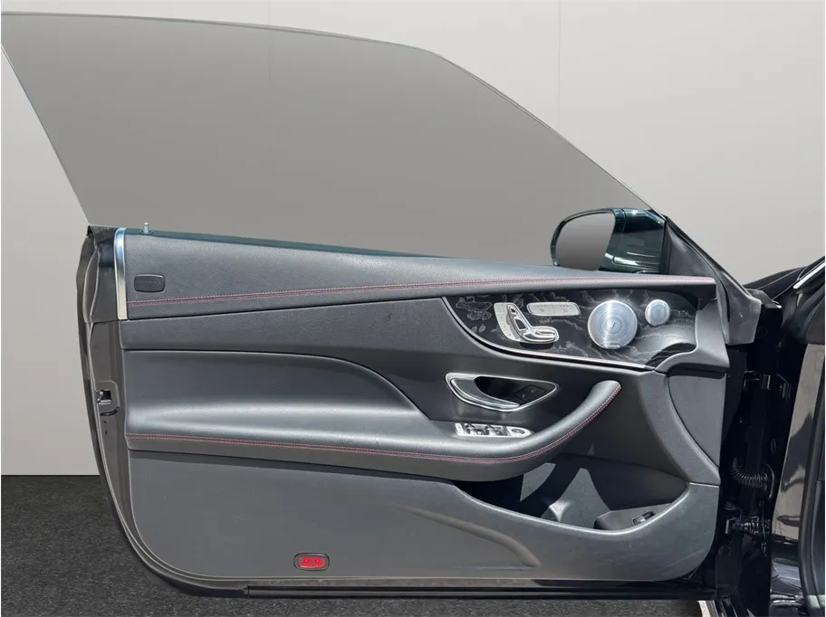 Mercedes-Benz E-Class photo 22