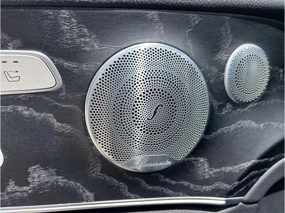 Mercedes-Benz E-Class photo 24