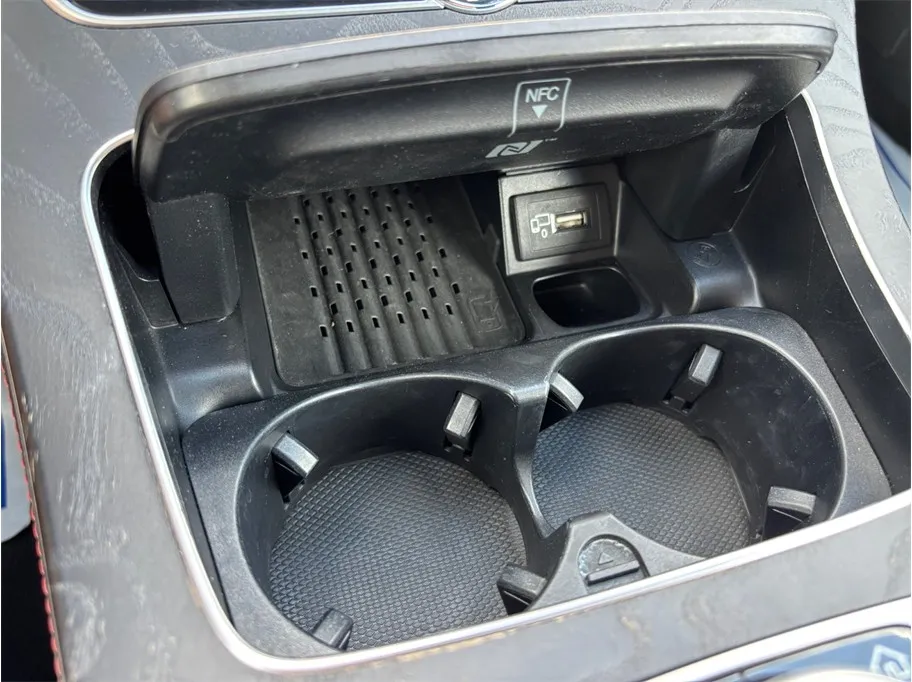 Mercedes-Benz E-Class photo 36